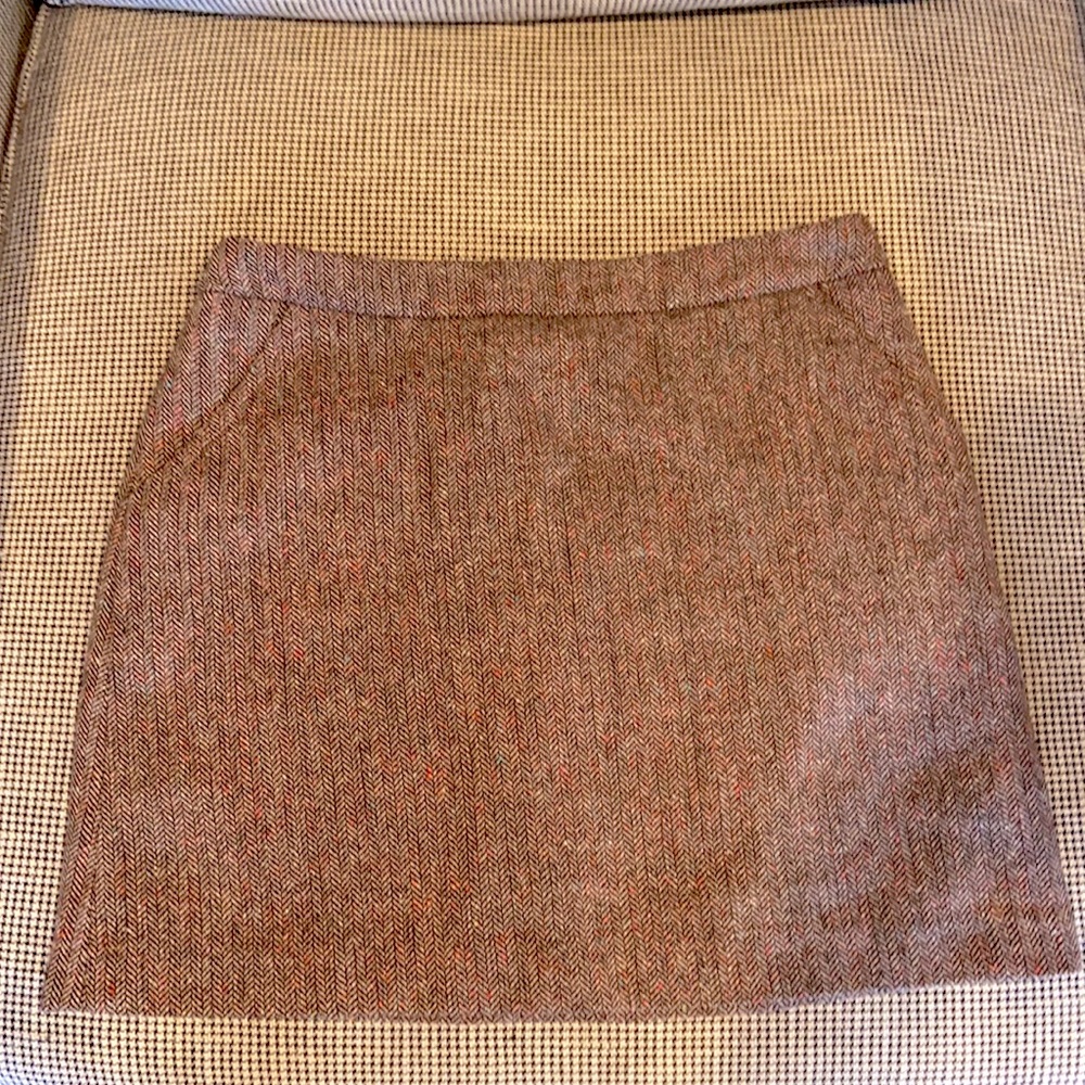 Mini wool skirt with pockets. Cute business sexy.